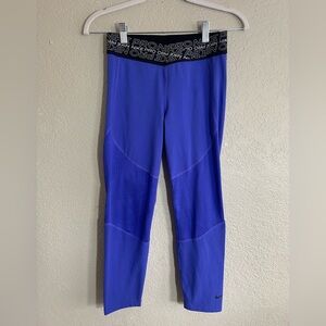 Women’s Nike Pro Cropped Blue Leggings Size Medium